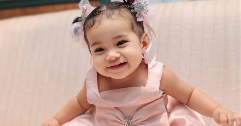 7 Foto Humaira Tampil Menggemaskan dalam Balutan Dress Pink